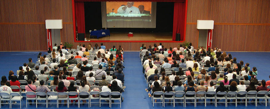 Conferencia para Padres de Familia