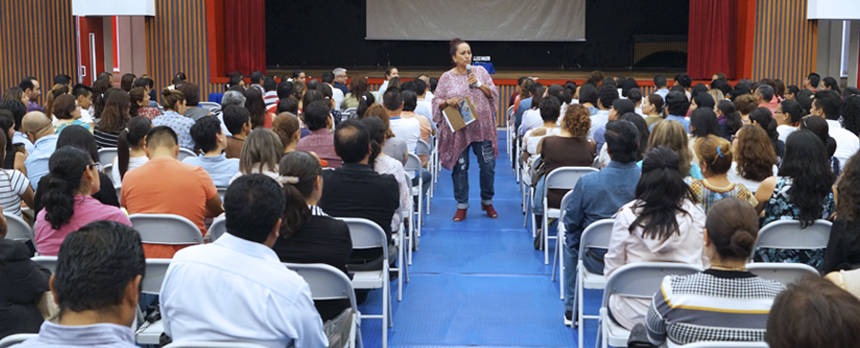 Conferencia “Cuidar sin miedos, acompañar sin culpas”