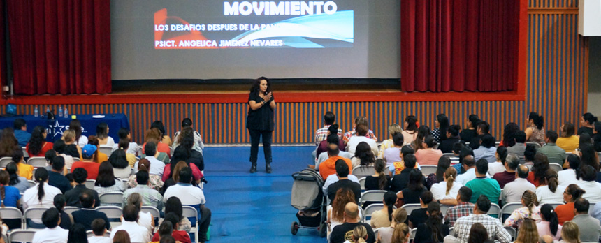 Conferencia para Padres de Familia